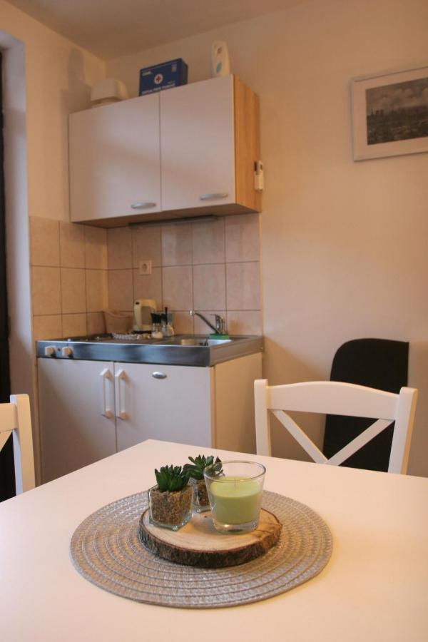 Studio Apartman Maria Cavle Luaran gambar