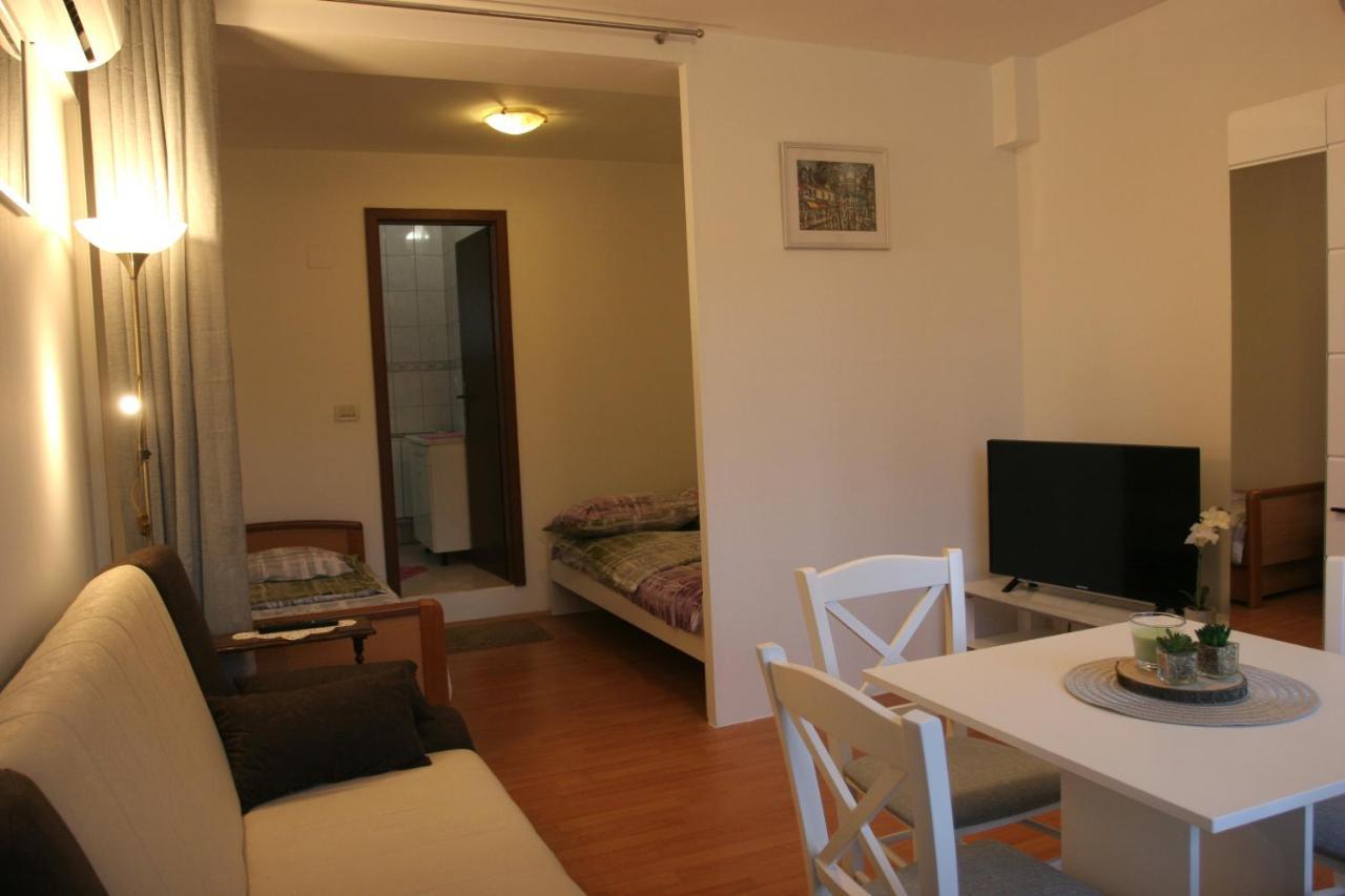 Studio Apartman Maria Cavle Luaran gambar